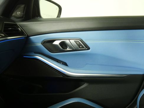 Used 2021 BMW M3 Competition w/ M Carbon Exterior Package image 34