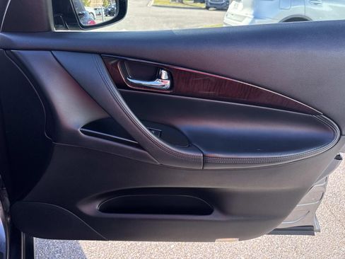 Used 2014 INFINITI QX50 Journey image 15