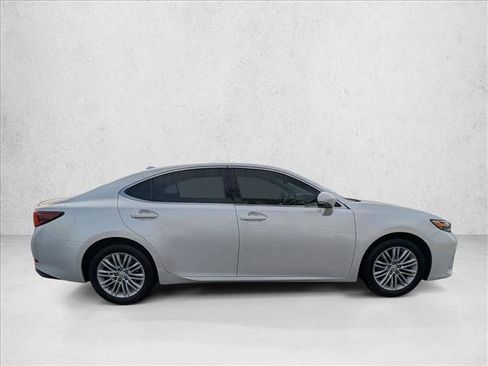 Used 2018 Lexus ES 350 image 5