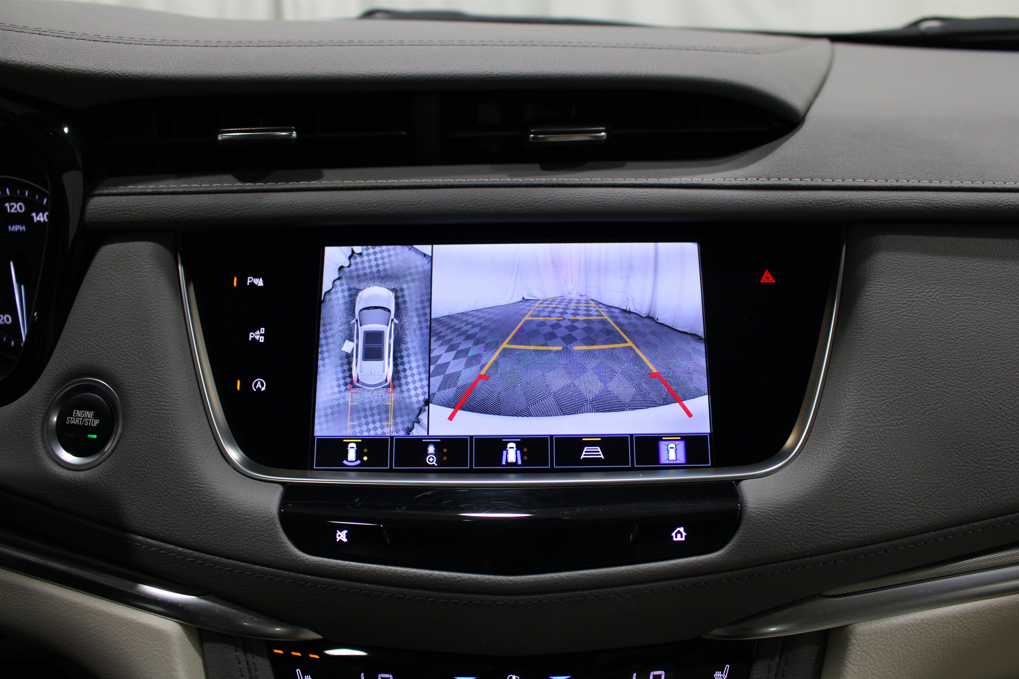 Used 2025 Cadillac XT5 Premium Luxury w/ Technology Package AWD/4WD image 20