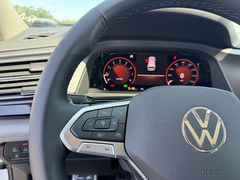 New 2026 Volkswagen Atlas Peak Edition AWD/4WD image 19