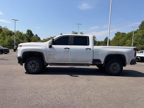 Used 2023 Chevrolet Silverado 2500 Custom w/ Custom Value Package AWD/4WD image 4