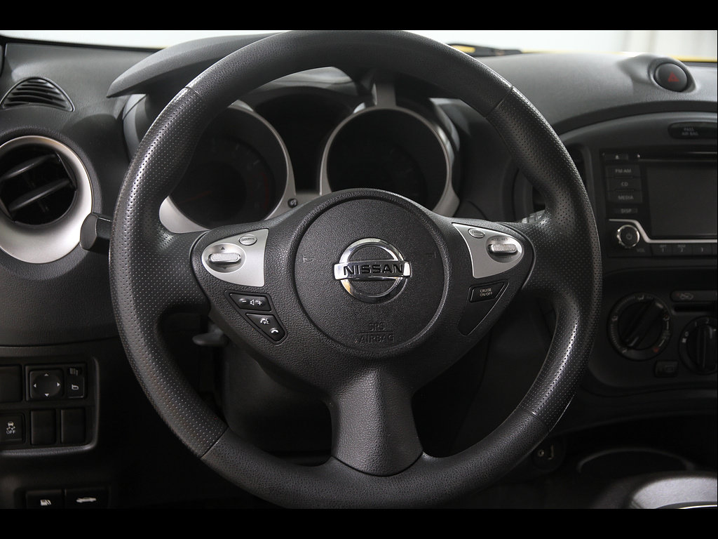 Used 2016 Nissan Juke S FWD image 7