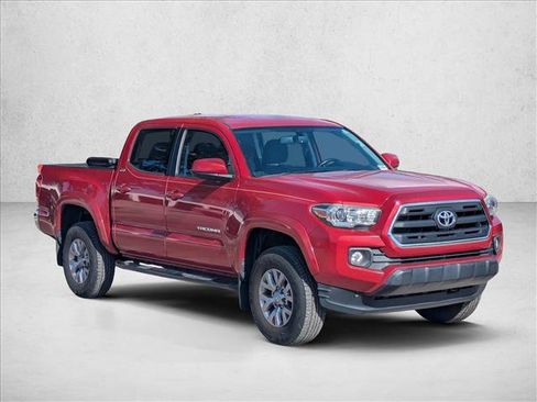 Used 2017 Toyota Tacoma SR5 w/ Tow Package RWD image 3