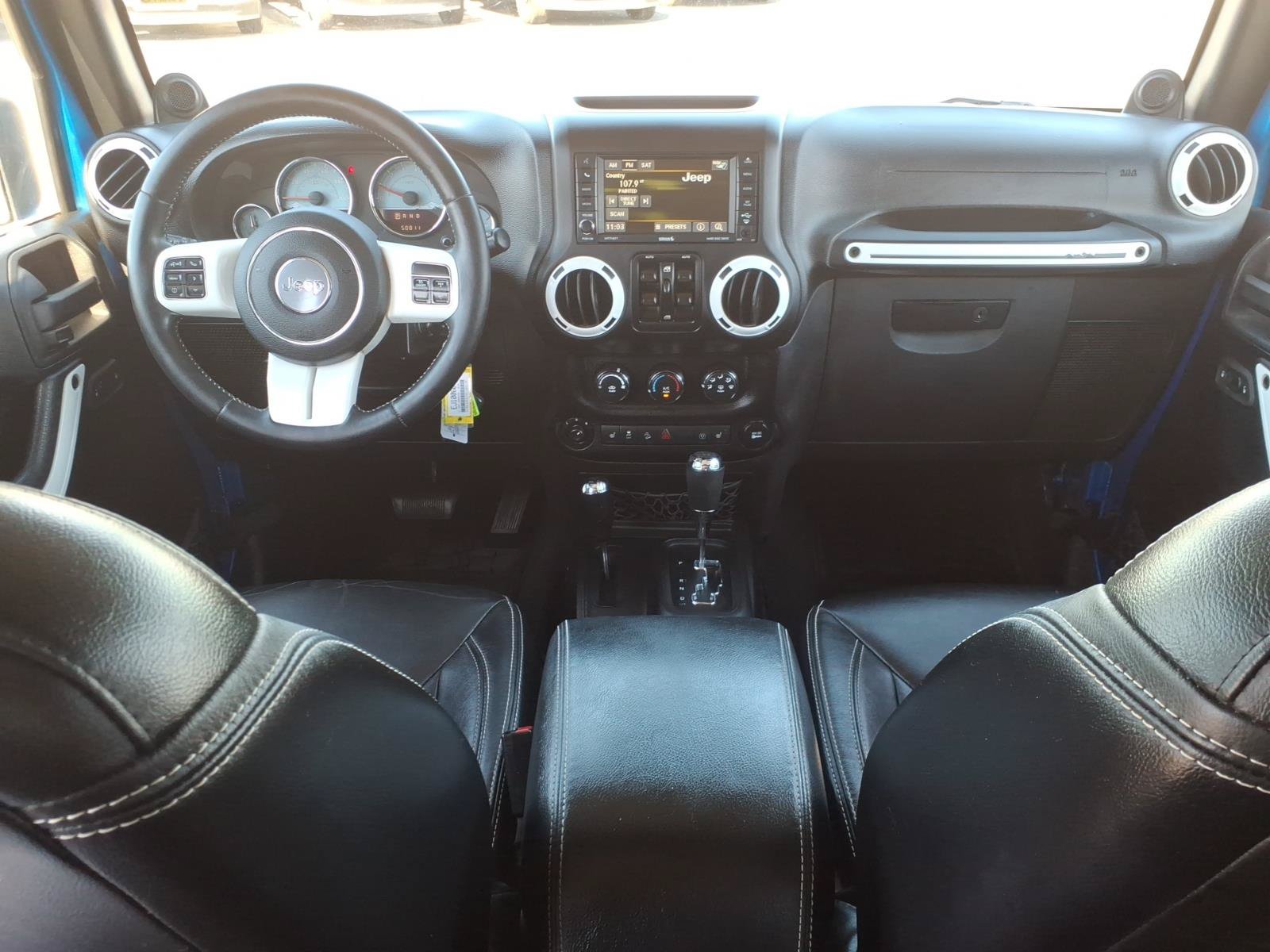 Used 2014 Jeep Wrangler Unlimited Sahara AWD/4WD image 18