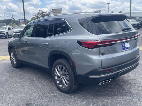 Used 2026 Buick Enclave Preferred AWD/4WD image 5
