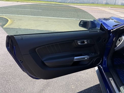 Used 2016 Ford Mustang Premium RWD image 15