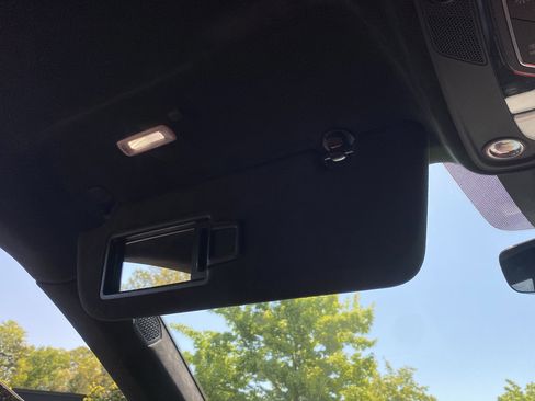 Used 2022 Lamborghini Urus image 51