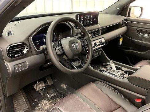 New 2026 Honda Pilot Black Edition image 8