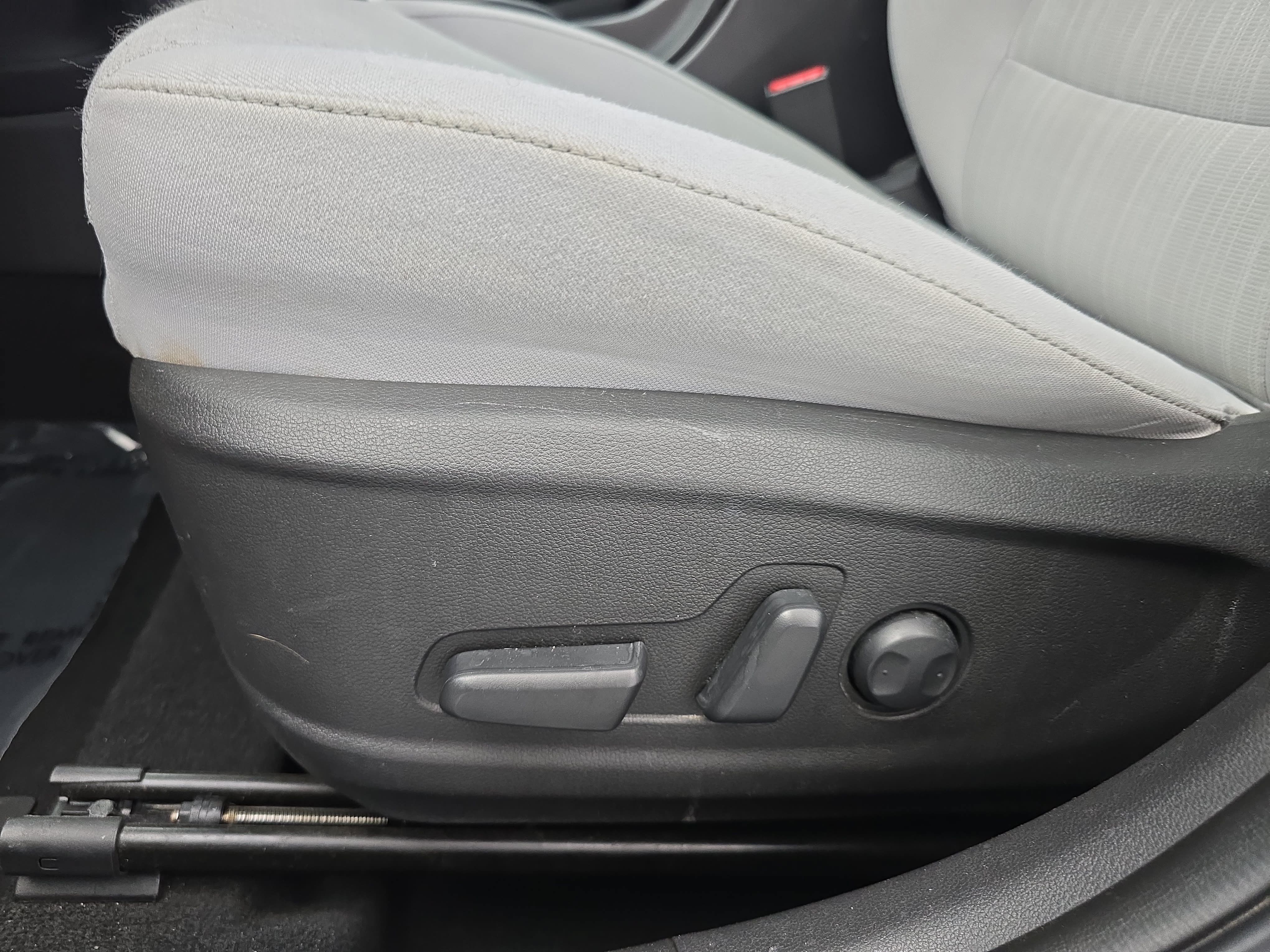 Used 2023 Hyundai Kona SEL FWD image 27