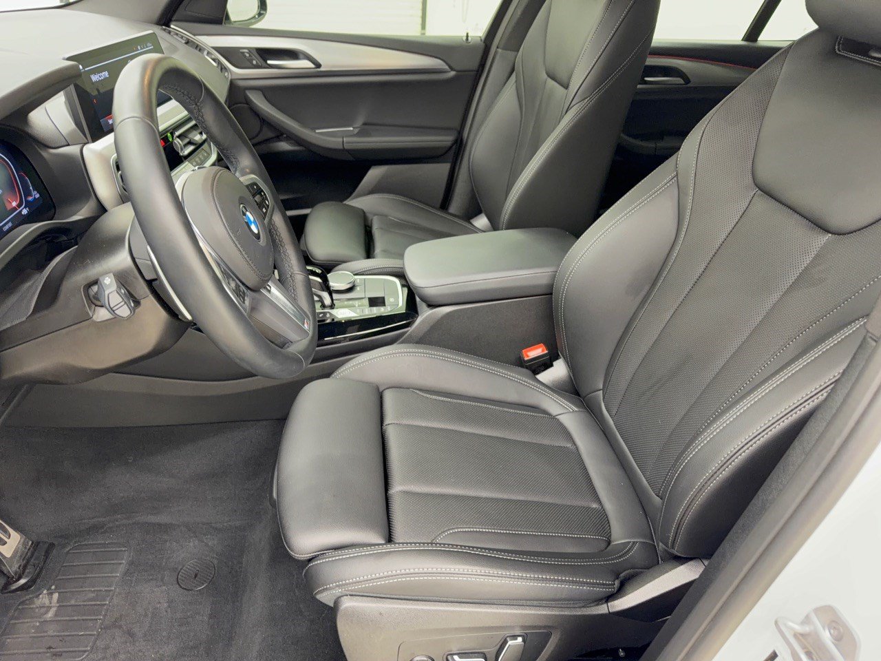 Certified 2024 BMW X3 xDrive30i w/ M Sport Package AWD/4WD image 5