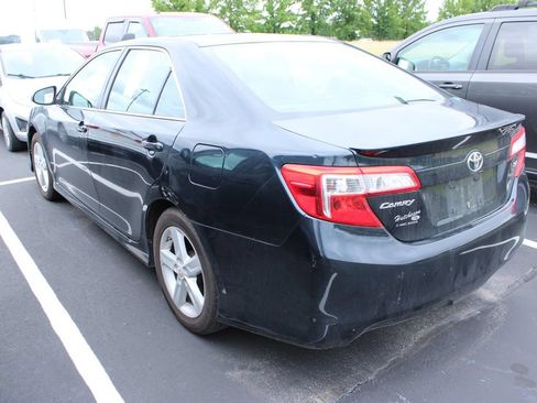 Used 2012 Toyota Camry SE FWD image 8