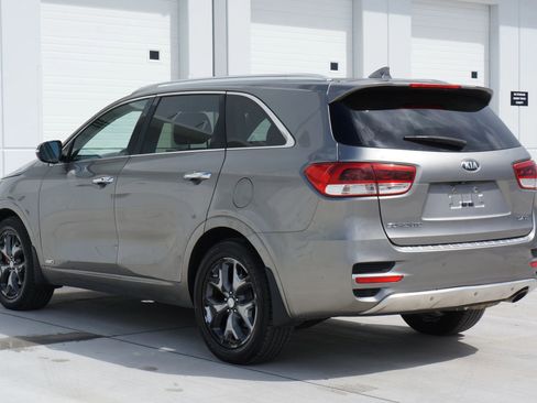 Used 2017 Kia Sorento SX image 10