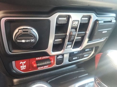 Used 2026 Jeep Gladiator Mojave AWD/4WD image 38