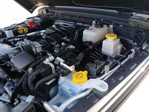 Used 2025 Jeep Gladiator Sport image 69