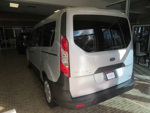 Used 2016 Ford Transit Connect XL image 6