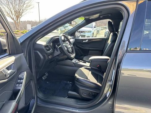 Certified 2024 Ford Escape ST-Line w/ Equipment Group 301A image 17