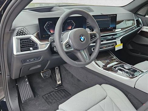New 2026 BMW X5 xDrive40i w/ M Sport Package image 9