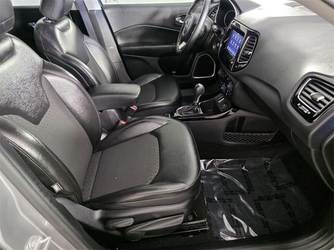 Used 2020 Jeep Compass Latitude image 33