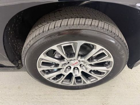 New 2026 GMC Yukon Denali image 4