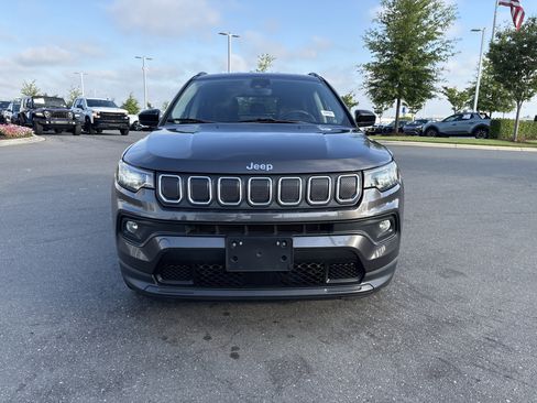 Certified 2022 Jeep Compass Latitude FWD image 3