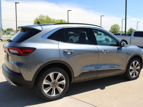 Used 2024 Ford Escape Platinum AWD/4WD image 5