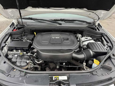 Used 2019 Jeep Grand Cherokee Laredo w/ Security & Convenience Group image 41