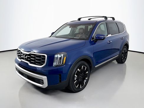 Used 2022 Kia Telluride S image 3