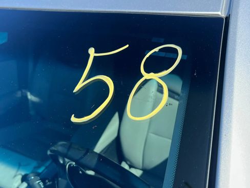 Used 2017 Cadillac XTS Luxury image 32