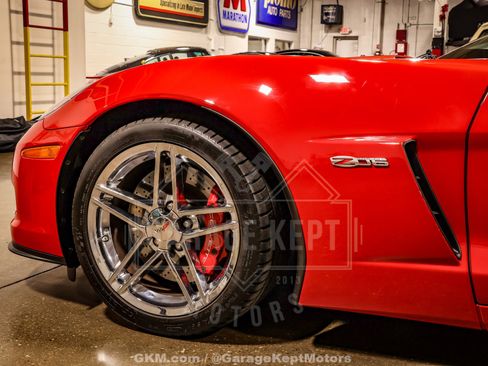 Used 2007 Chevrolet Corvette Z06 w/ Preferred Equipment Group RWD image 36