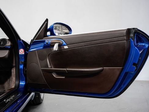 Used 2011 Porsche Boxster Spyder RWD image 25