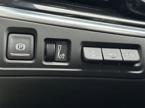 Certified 2024 Cadillac XT6 Sport w/ Technology Package image 34