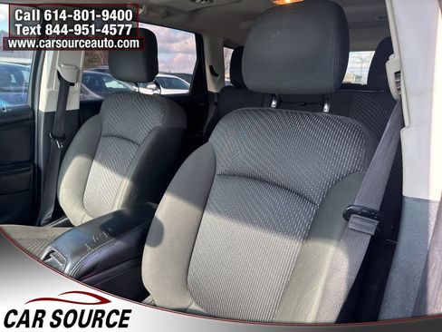 Used 2019 Dodge Journey SE w/ Blacktop Package image 13