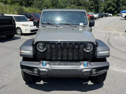 Used 2023 Jeep Wrangler Unlimited w/ 8.4" Radio Group