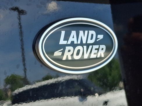Used 2020 Land Rover Discovery Sport SE AWD/4WD image 35