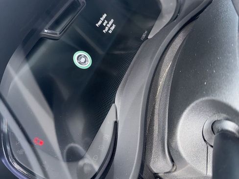 Used 2025 RAM 3500 Limited image 12