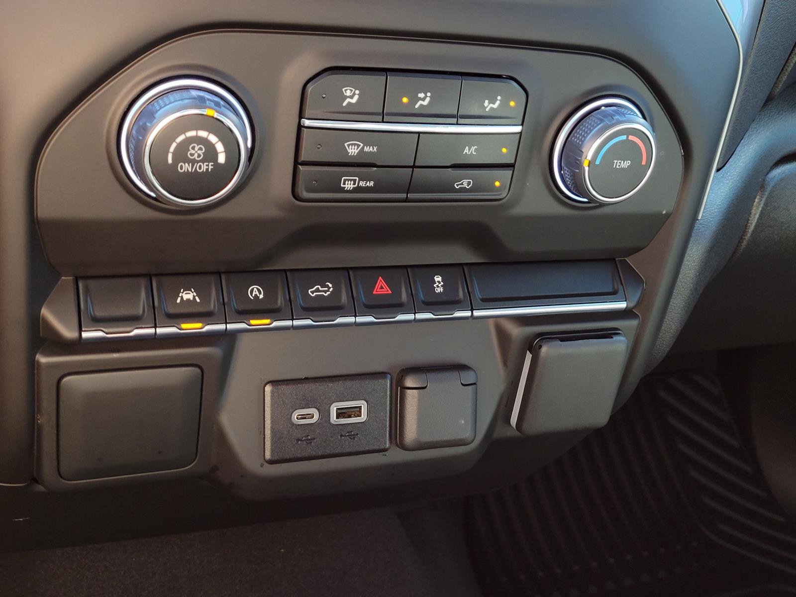 Used 2024 Chevrolet Silverado 1500 Custom AWD/4WD image 25