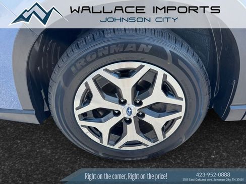 Certified 2023 Subaru Forester Premium AWD/4WD image 9