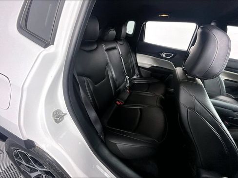 Used 2025 Jeep Compass Limited AWD/4WD image 27