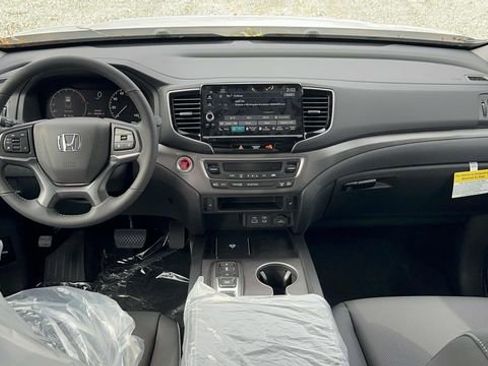 New 2025 Honda Ridgeline RTL image 12