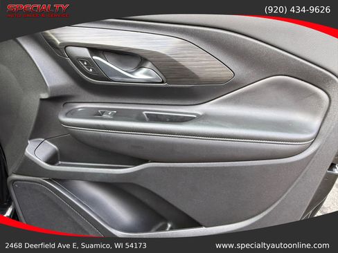 Used 2022 GMC Terrain SLT w/ Tech Package AWD/4WD image 31