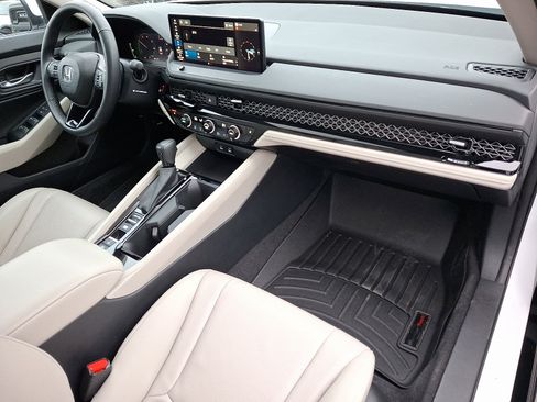 Used 2023 Honda Accord EX-L image 41