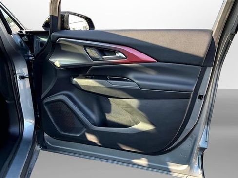 Certified 2025 Chevrolet Equinox EV RS AWD/4WD image 23