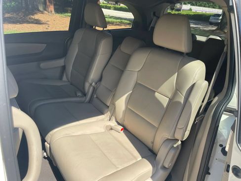 Used 2015 Honda Odyssey Touring image 12