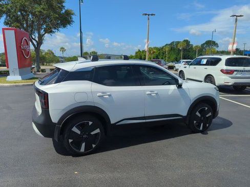 Certified 2025 Nissan Kicks SR FWD image 5