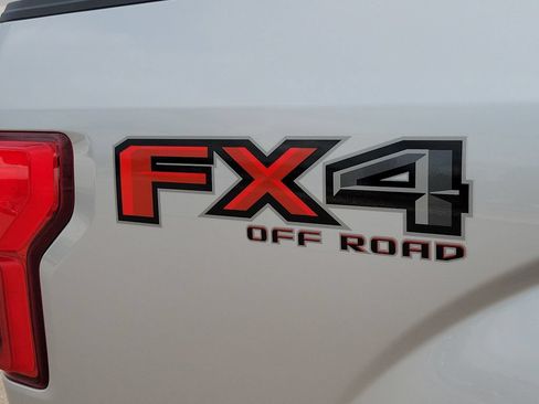 Certified 2019 Ford F150 Platinum w/ Equipment Group 701A Luxury AWD/4WD image 7