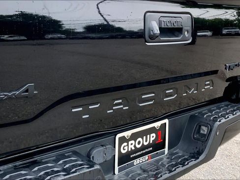 Used 2019 Toyota Tacoma TRD Pro AWD/4WD image 29