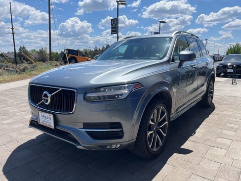 Used 2019 Volvo XC90 T6 Momentum w/ Advanced Package AWD/4WD image 3