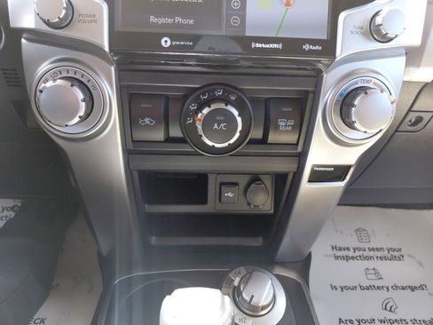 Certified 2022 Toyota 4Runner SR5 Premium AWD/4WD image 38