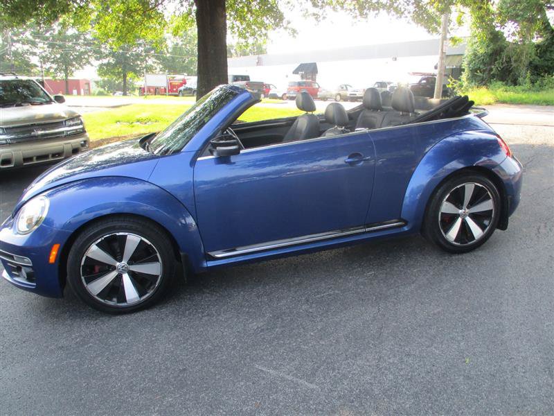 Used 2013 Volkswagen Beetle 2.0T FWD image 4